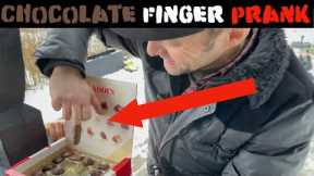 Chocolate Finger Prank ?-Julien Magic