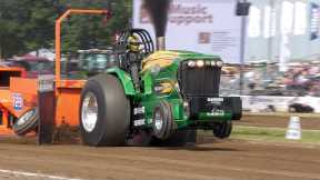 Truck & Tractor Pulling at Beachpull Putten - POWERFUL Engines, Turbo Sounds, Flames, Diesel Power !