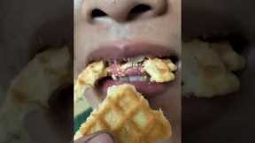 ケーキをかじる#shorts