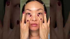 The hands do all the work ✨#nobrushrequired #nobrush #dewymakeup #nomakeupmakeup #glowyskin